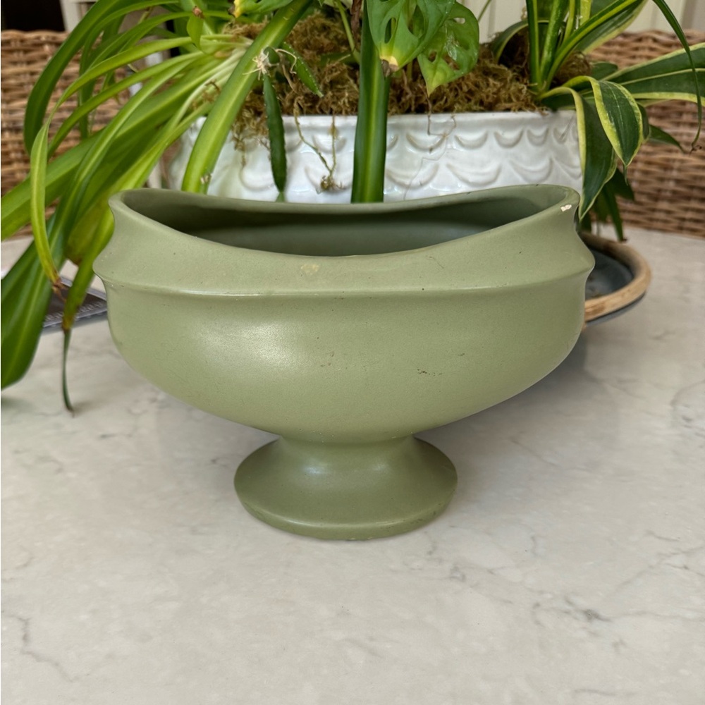 VINTAGE Floraline Urn Vase